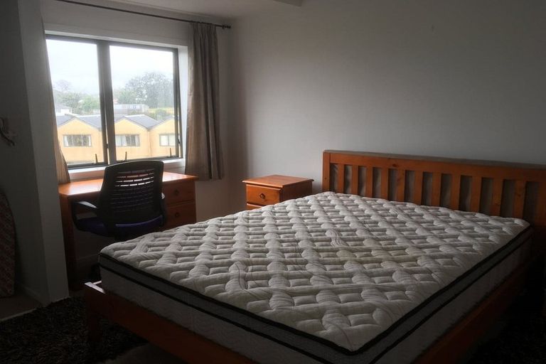 Photo of property in 3k/10 Crown Lynn Place, New Lynn, Auckland, 0600