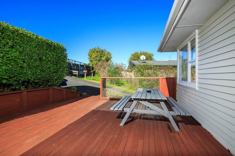 Photo of property in 598 Glenfield Road, Bayview, Auckland, 0629