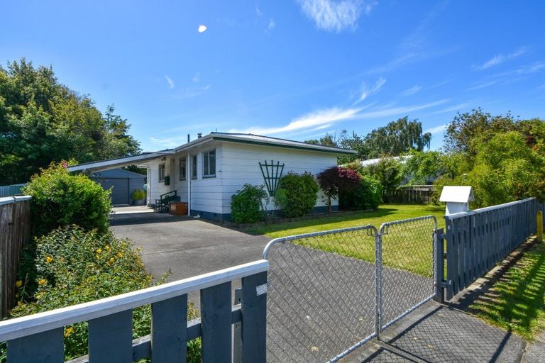 Photo of property in 20 Kupe Drive, Carterton, 5713