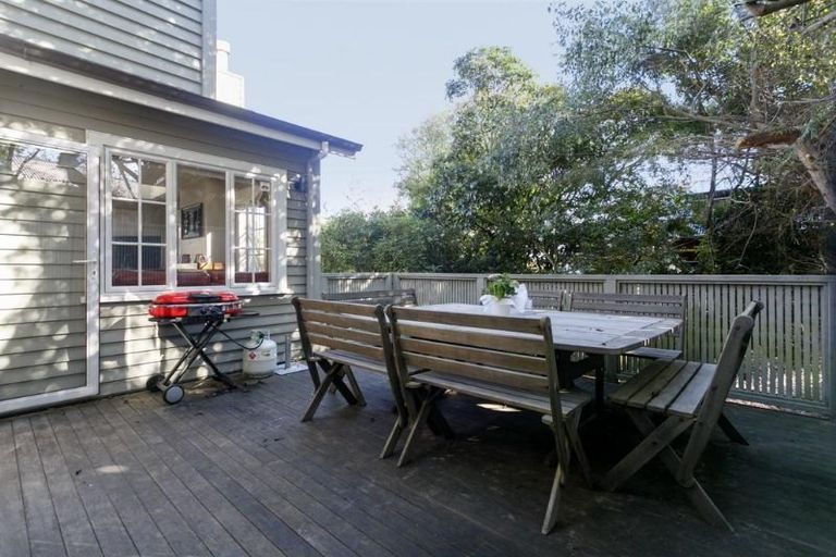 Photo of property in 104 Gillies Avenue, Taupo, 3330