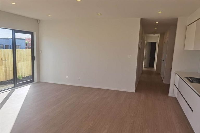 Photo of property in 76 Biokovo Street, Massey, Auckland, 0614