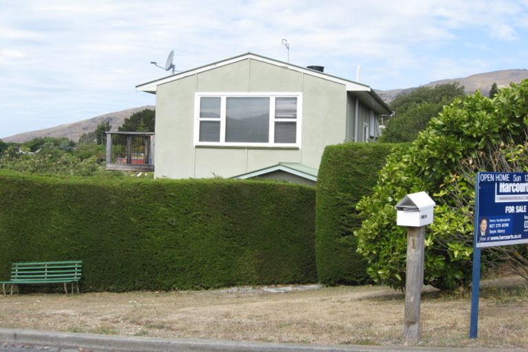 Photo of property in 1 Te Ara Crescent, Diamond Harbour, Lyttelton, 8971