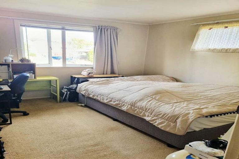 Photo of property in 23 Arrow Road, Forrest Hill, Auckland, 0620