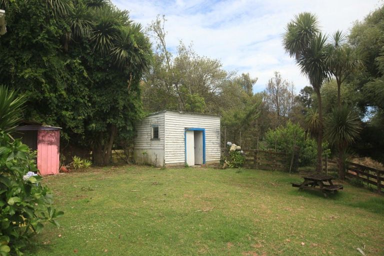 Photo of property in 1084 Kanakanaia Road, Whatatutu, Te Karaka, 4091