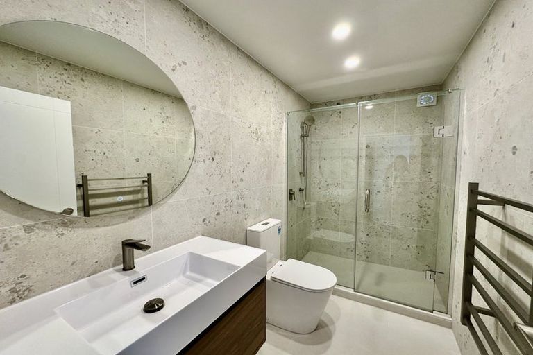 Photo of property in 78a West Harbour Drive, West Harbour, Auckland, 0618