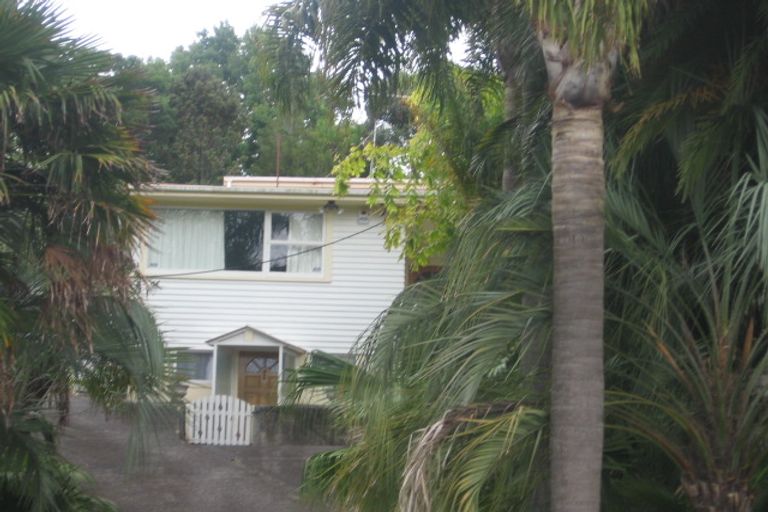 Photo of property in 74 Peach Road, Glenfield, Auckland, 0629