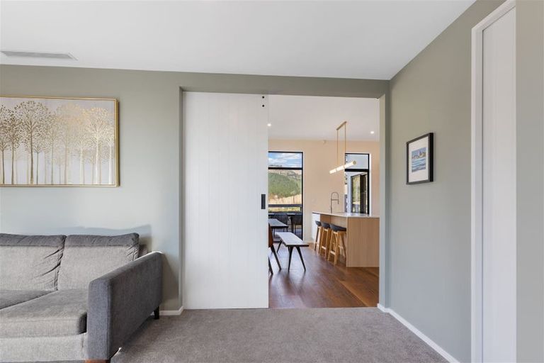 Photo of property in 11 Round Hill Rise, Cracroft, Christchurch, 8022