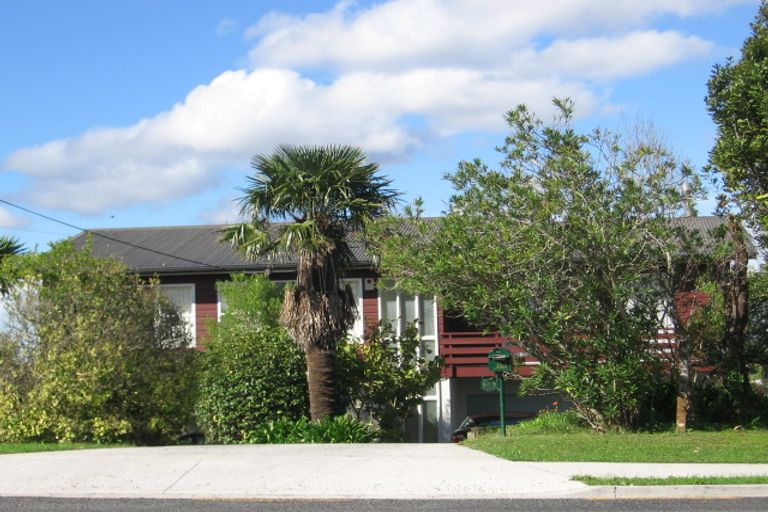 Photo of property in 249 Glengarry Road, Glen Eden, Auckland, 0602