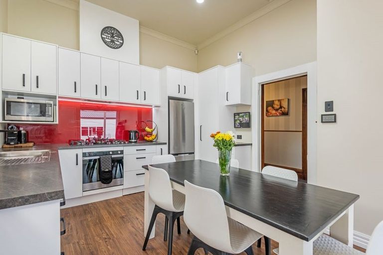 Photo of property in 2 Bryant Street, Takaro, Palmerston North, 4412