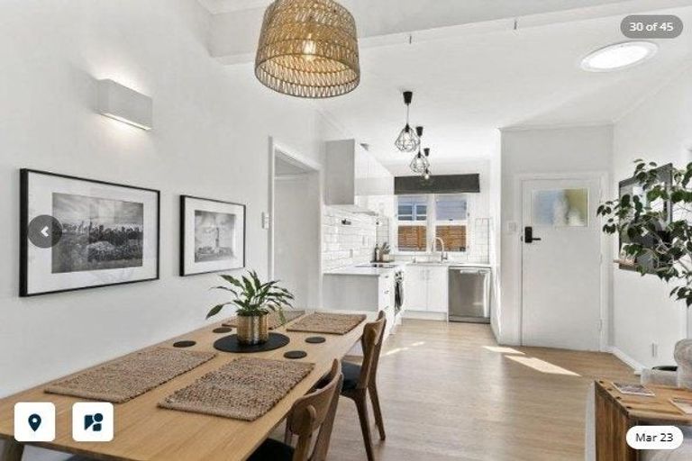 Photo of property in 51 Jackson Street, Island Bay, Wellington, 6023