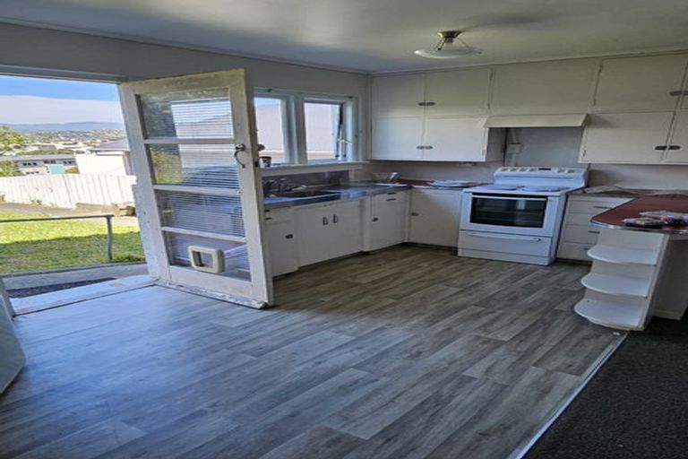 Photo of property in 21 Crawford Road, Kilbirnie, Wellington, 6022