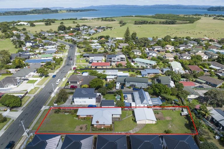 Photo of property in 9 Wellesley Road, Mangere Bridge, Auckland, 2022