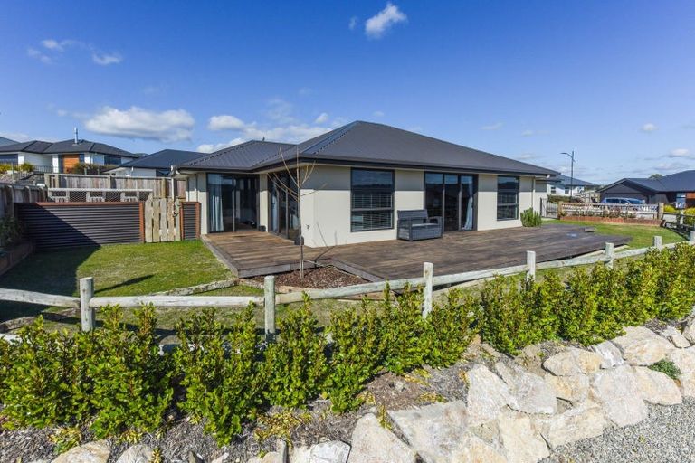 Photo of property in 22 Coppermine Crescent, Brightwater, 7022