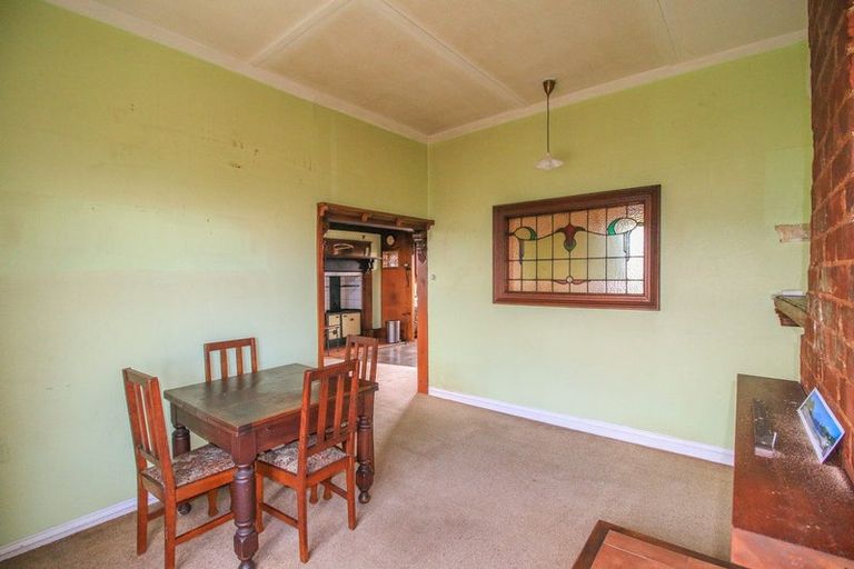 Photo of property in 236 Marine Parade, Bluff, 9814