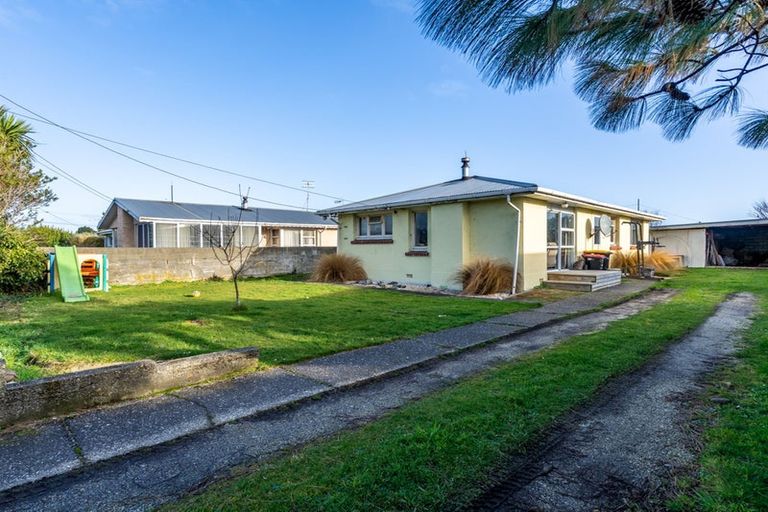 Photo of property in 39 Wicklow Street, Clifton, Invercargill, 9812
