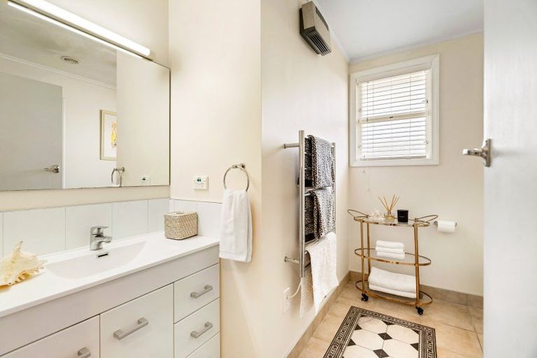 Photo of property in 36c Lucknow Road, Havelock North, 4130