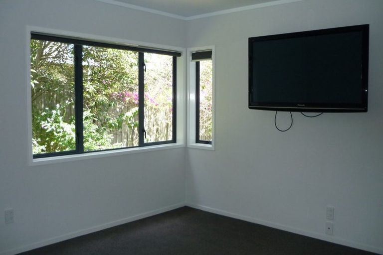 Photo of property in 24 Coralsea Way, Arkles Bay, Whangaparaoa, 0932