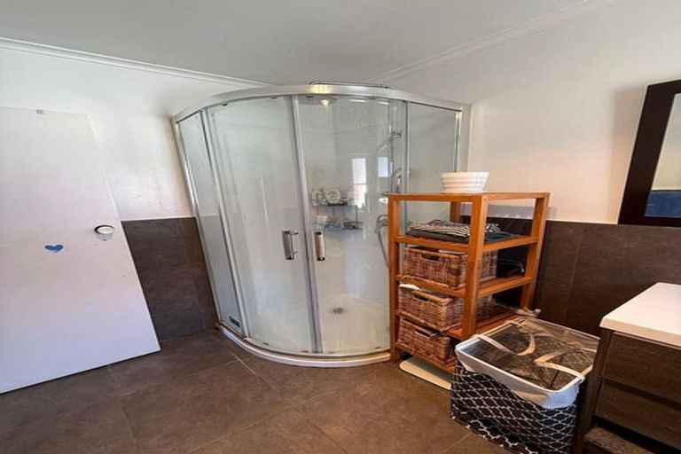 Photo of property in 205 Titirangi Road, Titirangi, Auckland, 0604