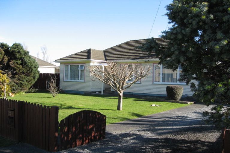 Photo of property in 27 Bull Avenue, Wainuiomata, Lower Hutt, 5014