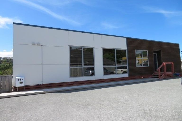 Photo of property in 48a Bassett Road, Johnsonville, Wellington, 6037