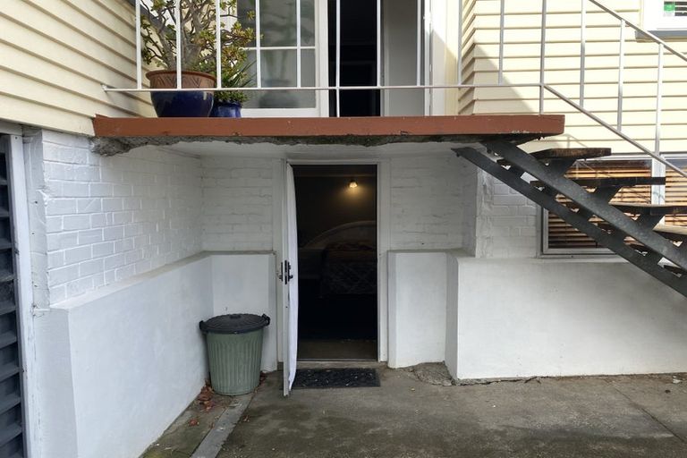 Photo of property in 22 Marie Crescent, Te Atatu South, Auckland, 0610