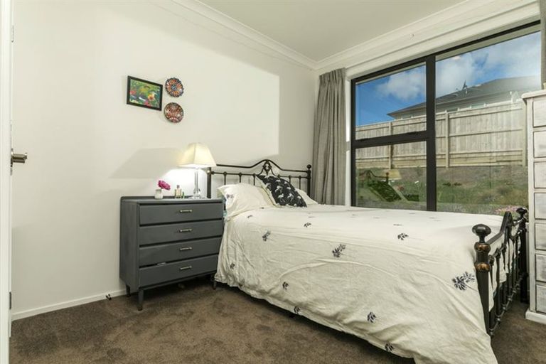 Photo of property in 13 Remana Crescent, Huapai, Kumeu, 0810
