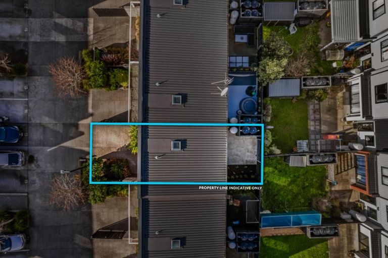 Photo of property in 12 Uku Lane, Hobsonville, Auckland, 0616