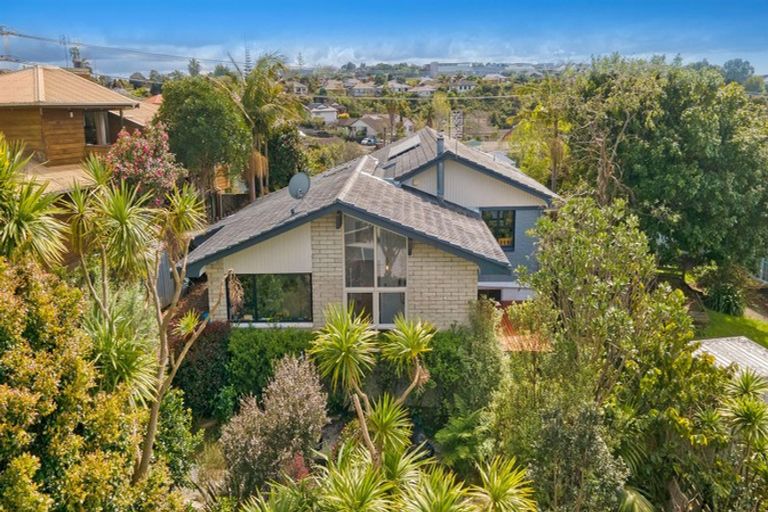 Photo of property in 96 Glenvar Road, Torbay, Auckland, 0630