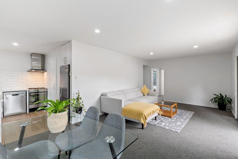 Photo of property in 1/3 Thornhill Place, Sockburn, Christchurch, 8042