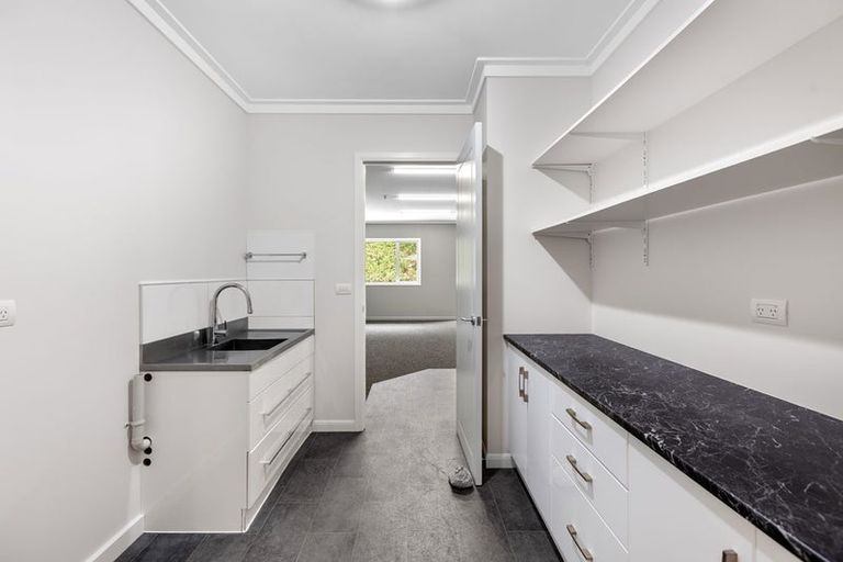 Photo of property in 144 Henwood Road, Paraite, New Plymouth, 4372