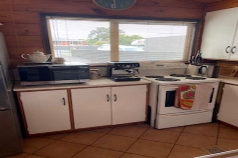 Photo of property in 36 Ramanui Avenue, Hawera, 4610