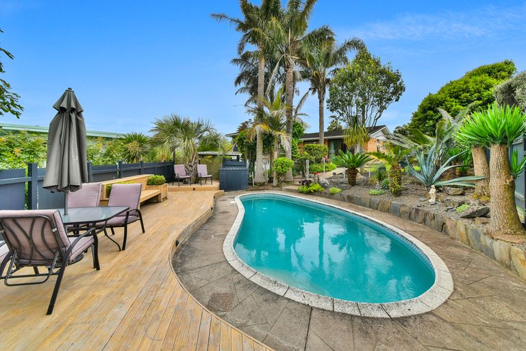 Photo of property in 28 Kavanagh Place, Opaheke, Papakura, 2113