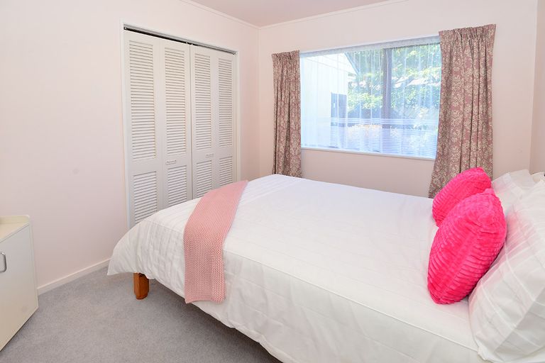 Photo of property in 61 Maygrove Drive, Orewa, 0931