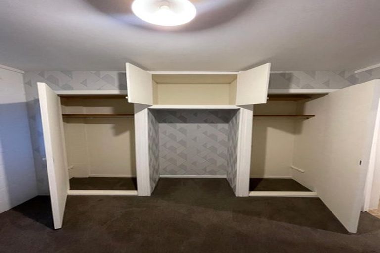 Photo of property in 24 Noeleen Street, Glenfield, Auckland, 0629