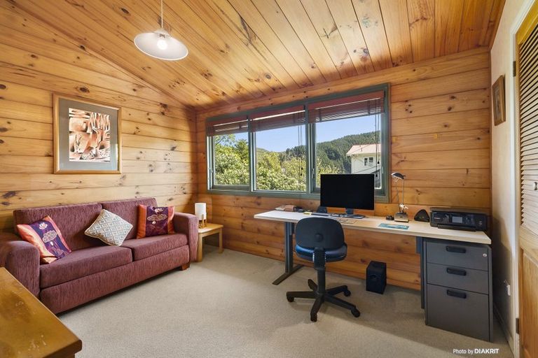 Photo of property in 72 Montreal Grove, Kingston, Wellington, 6021