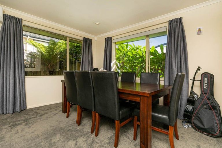 Photo of property in 7 Thomas Hamer Place, Greenhithe, Auckland, 0632