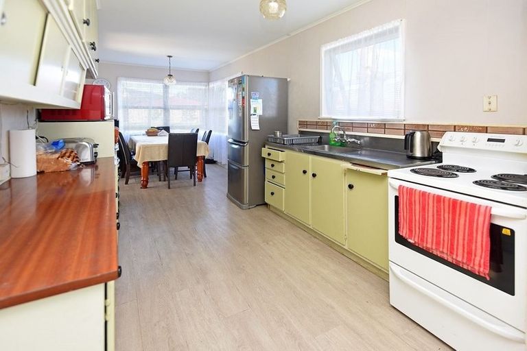 Photo of property in 42 Cape Road, Mangere, Auckland, 2022