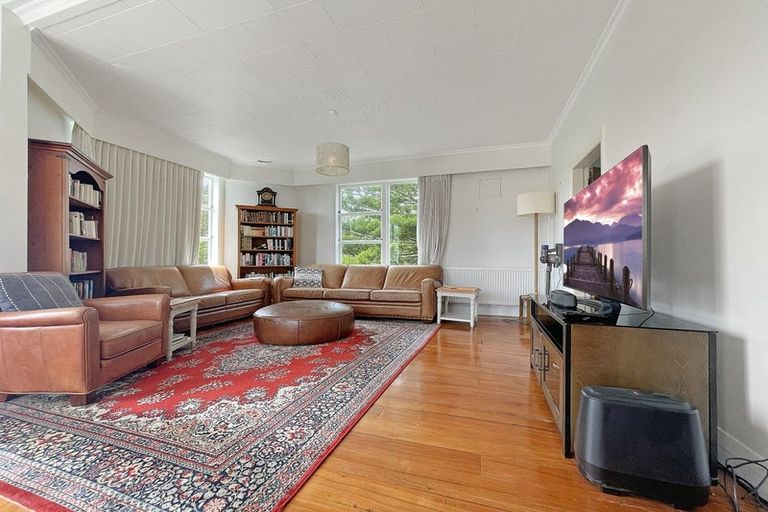 Photo of property in 8 Liffey Crescent, Island Bay, Wellington, 6023