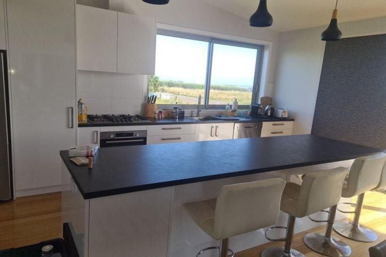 Photo of property in 58 Anglers Avenue, Warea, New Plymouth, 4381