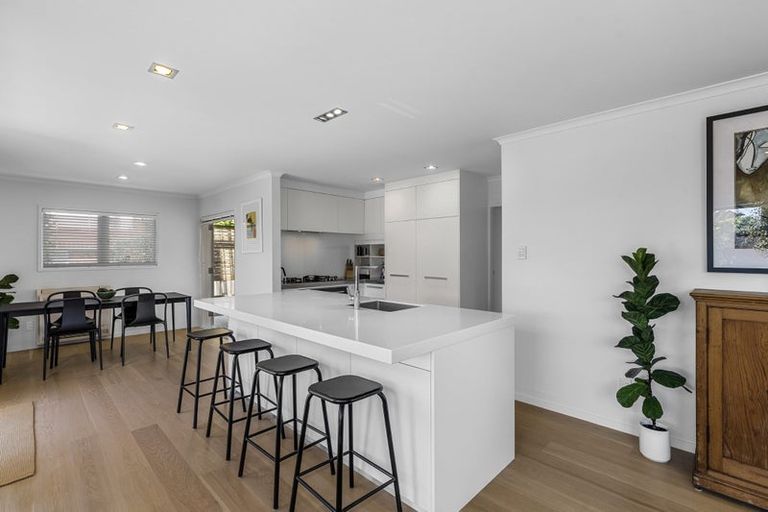 Photo of property in 32 Hinewa Road, Otumoetai, Tauranga, 3110