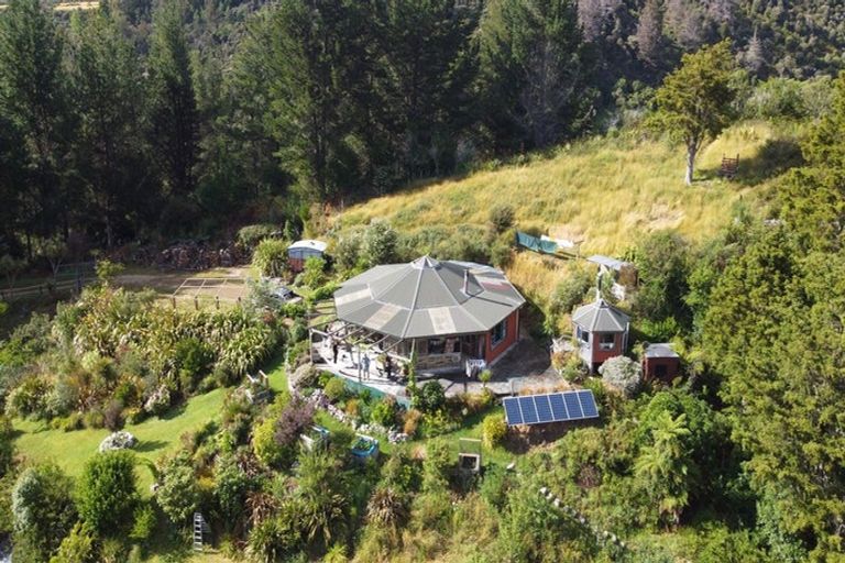 Photo of property in 272 Uruwhenua Road, Upper Takaka, Takaka, 7183