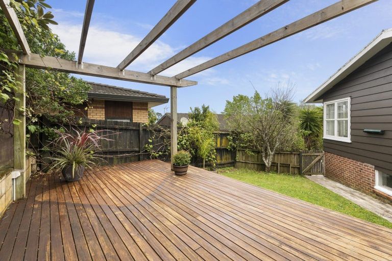 Photo of property in 97 Wallace Road, Mangere Bridge, Auckland, 2022