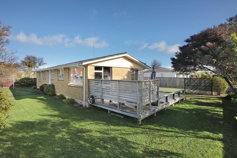 Photo of property in 1 Edward Street, Bulls, 4818