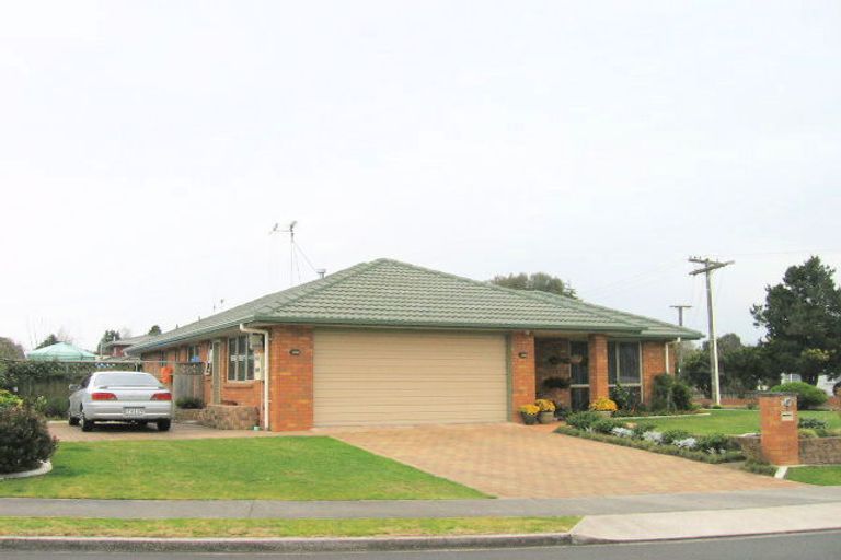 Photo of property in 2 Mews Place, Forest Lake, Hamilton, 3200