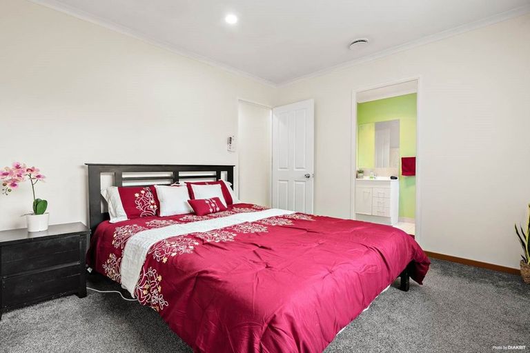 Photo of property in 25 Duckworth Road, Papakura, 2110