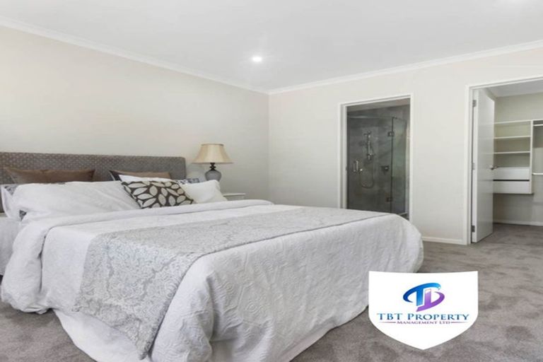 Photo of property in 3/504 Swanson Road, Ranui, Auckland, 0612