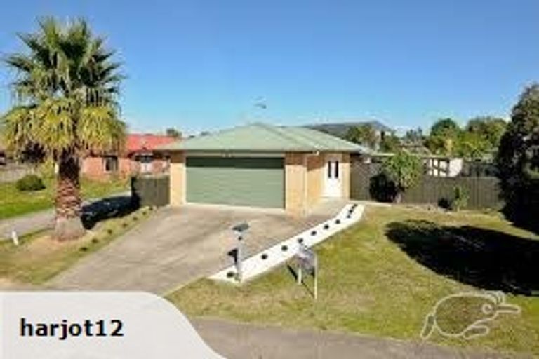 Photo of property in 13 Catalina Drive, Melville, Hamilton, 3206