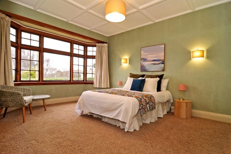 Photo of property in 98 Middleton Road, Kew, Dunedin, 9012