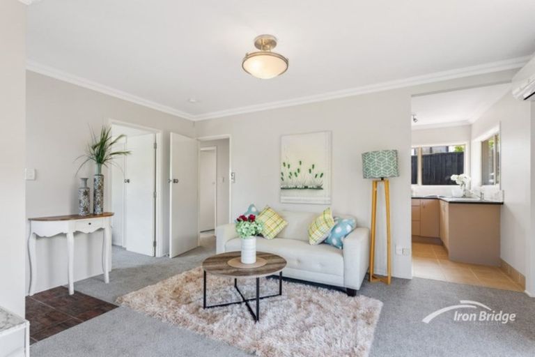 Photo of property in 1/3 Tallington Crescent, Torbay, Auckland, 0630