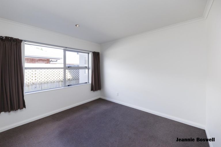 Photo of property in 33b Clyde Crescent, Roslyn, Palmerston North, 4414